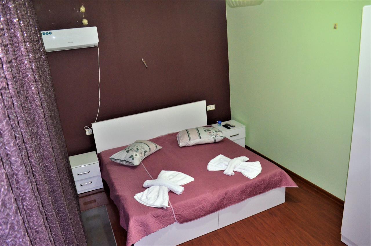 Guest House Amo Batumi Exterior photo